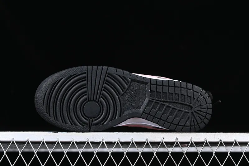 All Categories Nk SB Dunk Series Nk SB Dunk Low Low-top Sneakers Nk Dunk Low Tokyo Raspberry Black Pink Customized Deconstructed Strap Casual Sneakers CW1590-100